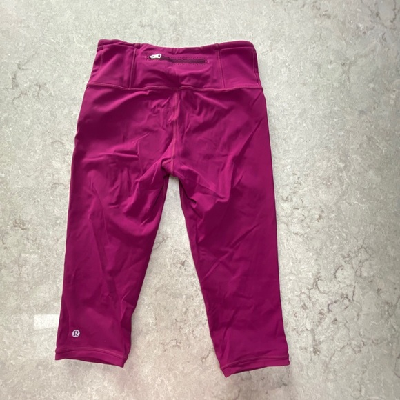 Lululemon Fast Times 17" Crop in Deep Fushia - Picture 6 of 16